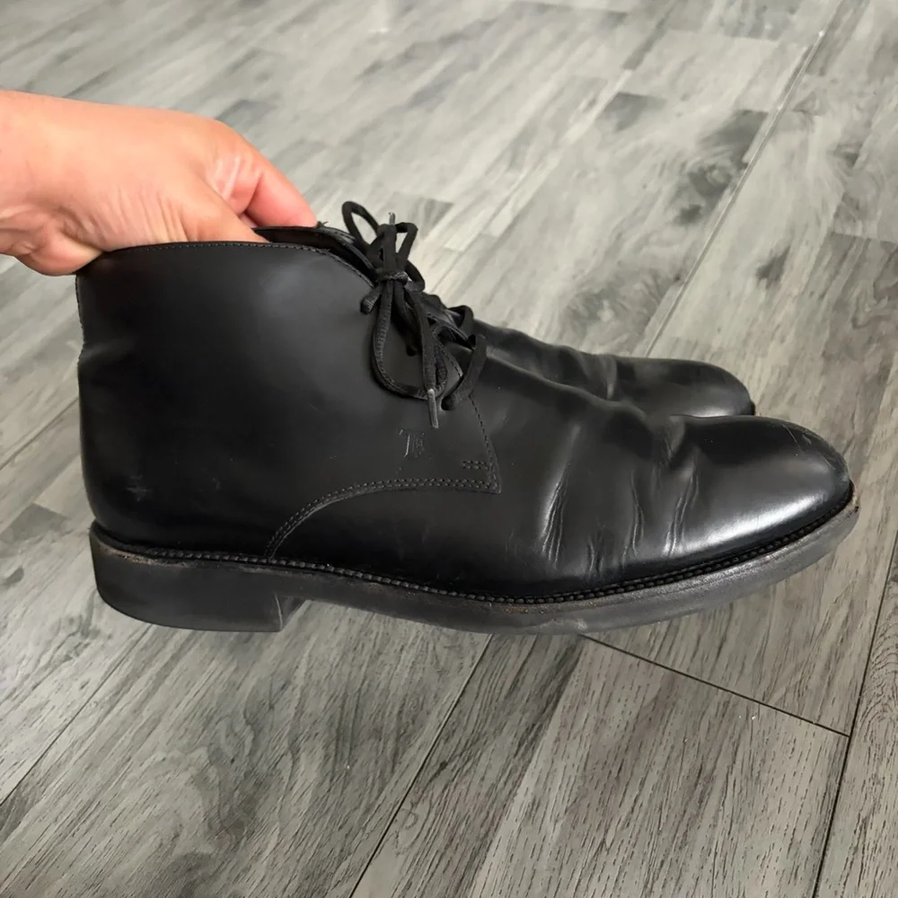 Tod's Black Leather Chukka Boots